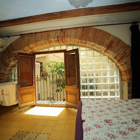 Arthostal Guest house